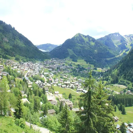 With Private Balcony * Châtel
